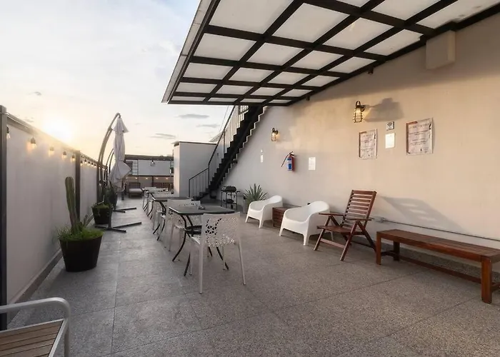 301 Historic Building 1bdrm 1bath Ac Rooftop Apartment *