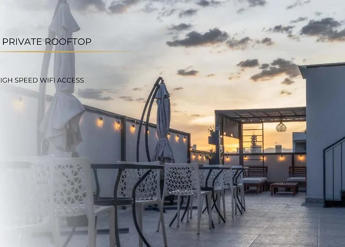 Apartment 301 Historic Building 1bdrm 1bath Ac Rooftop *